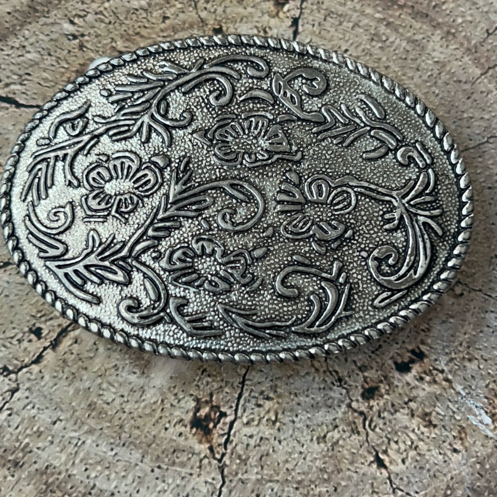 Floral Engraved Silver Belt Buckle